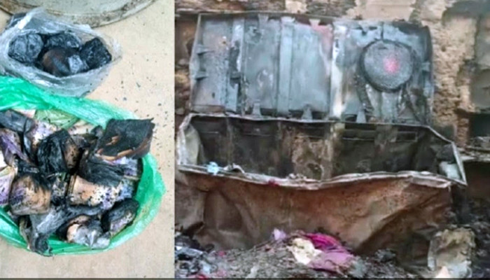 তানোরে গভীর রাতে দূর্বৃত্তের দেয়া আগুনে ৫ পরিবারের বসতঘর পুড়ে ছাই