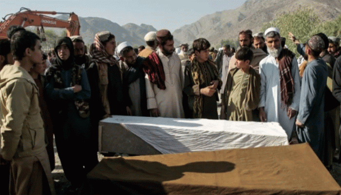 আফগানিস্তানে ধর্মীয় স্কুল-মসজিদে পাকিস্তানের হামলায় নিহত বেড়ে ৮০