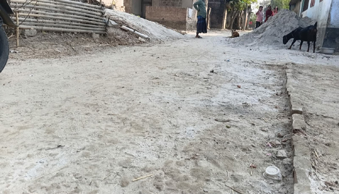 পবার হরিপুরে কাবিটা-কাবিখা প্রকল্পে অনিয়মের অভিযোগ: দায়সারা কাজ করে অর্থ উত্তোলনের দাবি, ক্ষুব্ধ স্থানীয়রা