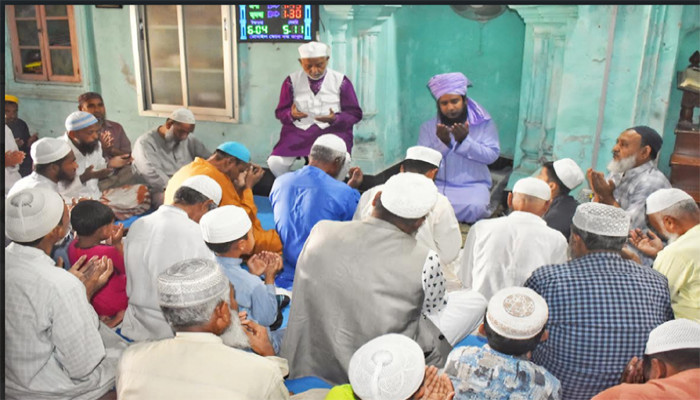 নন্দীগ্রামে সাবেক এমপি আকবর আলী খান চৌধুরীর ৪১তম মৃত্যুবার্ষিকীতে দোয়া মাহফিল