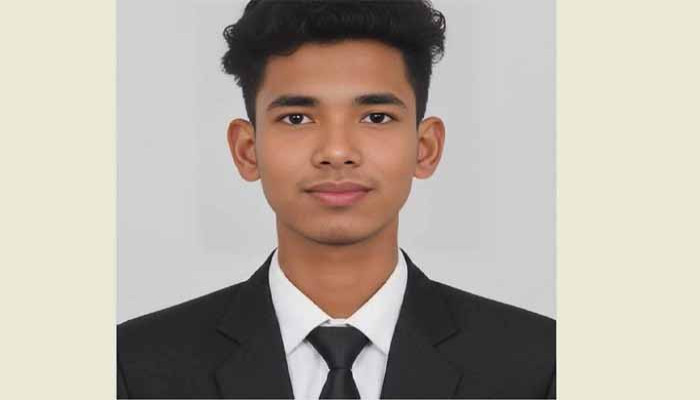 দোকানে ঢুকল তেলবাহী লরি: নোয়াখালীতে বাবার মৃত্যুর ছয়দিন পর ছেলের মৃত্যু