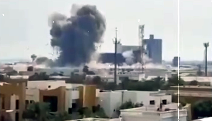 তেহরান হামলার জবাবে উপসাগরজুড়ে মার্কিন ঘাঁটিতে ইরানের ক্ষেপণাস্ত্র আঘাত