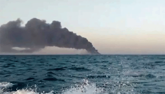 ওমান উপসাগরে ইরানের ১১টি জাহাজ ধ্বংসের দাবি মার্কিন সেনার