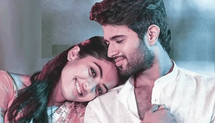 ৪৪টি সরকারি স্কুলের পড়ুয়াদের জন্য বৃত্তি, গ্রামবাসীর মন জিতলেন বিজয়-রশ্মিকা