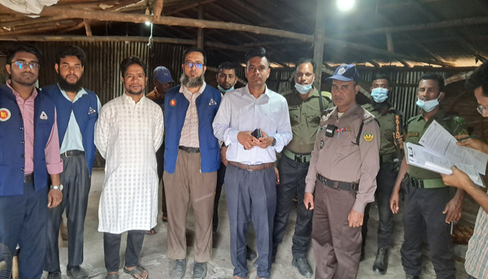 রাজশাহীতে লাইসেন্সবিহীন দুই প্রতিষ্ঠানে বিএসটিআই’র অভিযান, জরিমানা ৫০ হাজার টাকা