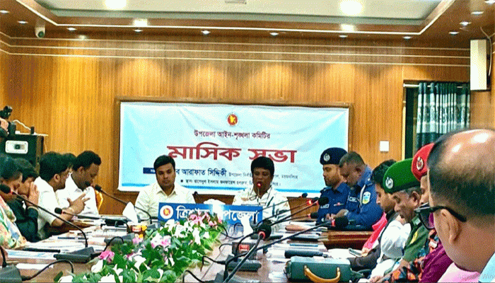 পলাতক দাগী আসামী চেয়ারম্যানদের থেকে গোপনে স্বাক্ষর