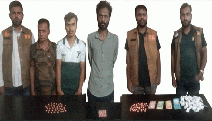 রাজশাহীতে ডিবির অভিযানে মাদক কারবারী গ্রেফতার-৩, পলাতক-১