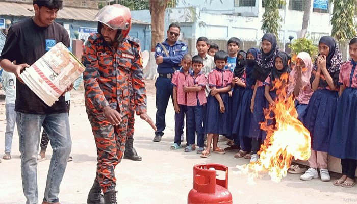 আত্রাইয়ে জাতীয় দুর্যোগ প্রস্তুতি দিবস–২০২৬ উপলক্ষে র‍্যালি ও আলোচনা সভা অনুষ্ঠিত