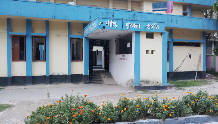 আত্রাইয়ে হোলি উৎসবে মদপানে ১জনের মৃত্যু : তিনজন হাসপাতালে