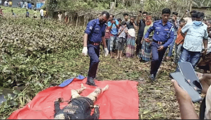 নোয়াখালীতে পুকুর সেচতে গিয়ে মিলল অজ্ঞাত ব্যক্তির অর্ধগলিত লাশ