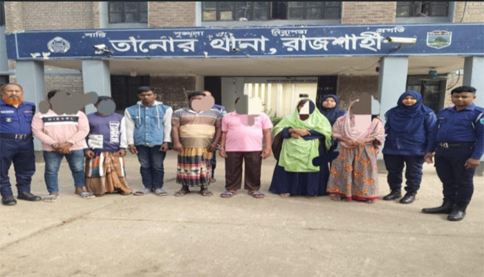 তানোরে পুলিশের বিশেষ অভিযানে আটক ৭