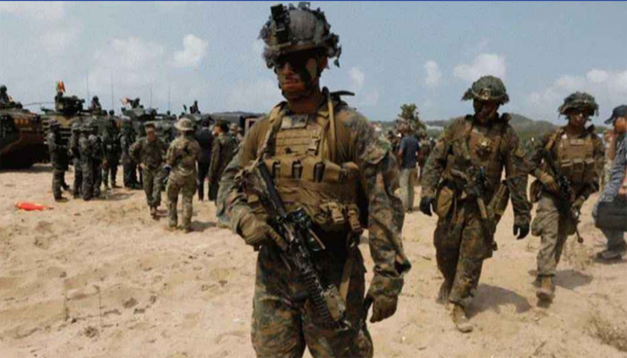 মার্কিন সেনারা ইরানে ঢুকতে যুদ্ধজাহাজ নিয়ে রওনা হয়েছে