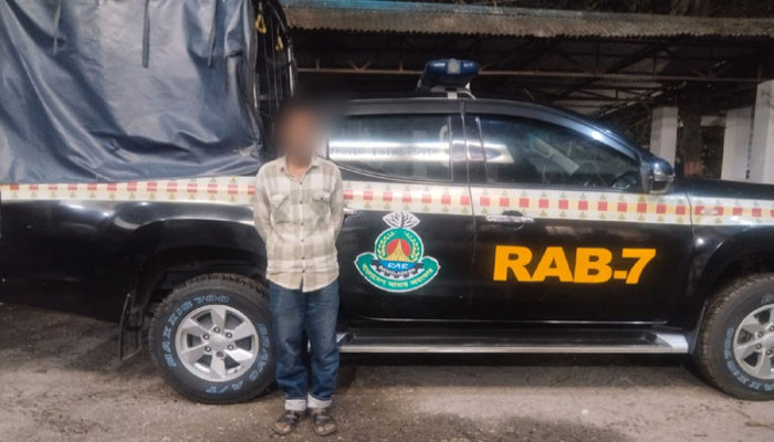 রাউজান হত্যা মামলার পলাতক আসামি গ্রেফতার