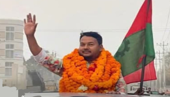 সিনিয়রদের পেছনে ফেলে রাসিকের প্রশাসক মাহফুজুর রহমান রিটন