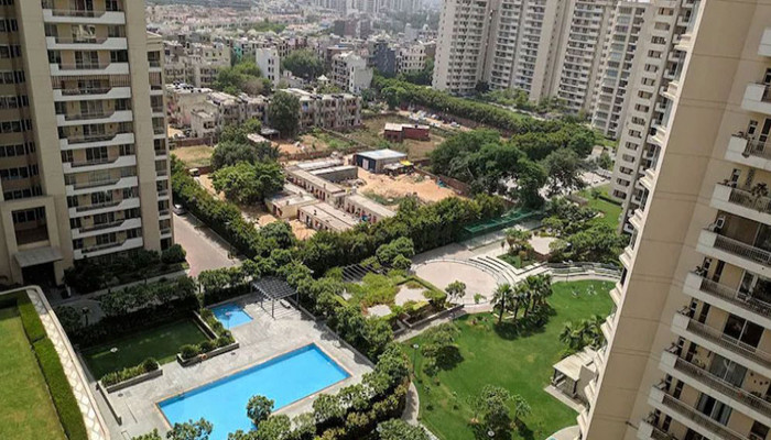 গুরগাঁওয়ে ২৩ তলা থেকে ঝাঁপ: বাবার সঙ্গে দুই বছরের কন্যার মৃত্যু