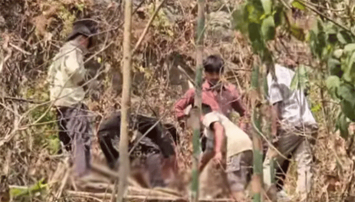 বান্দরবানে পাহাড়ের পাদদেশে মিললো মা-মেয়ের মরদেহ