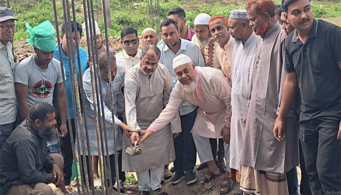 সিংড়ায় মসজিদের ভিত্তিপ্রস্তরস্থাপন এর  উদ্বোধন করলেন অধ্যক্ষ এমপি আনু