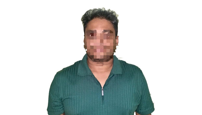 বগুড়া আদমদীঘি থানা এলাকা থেকে ফেন্সিডিল ও ফেন্সিবিলসহ মাদক ব্যবসায়ী গ্রেফতার