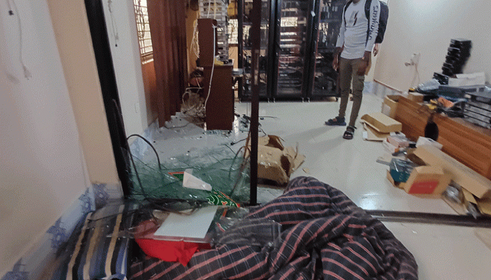 তানোরে বরেন্দ্র ক্যাবল নেটওয়ার্কে ভাঙচুর কোটি টাকার ক্ষতি