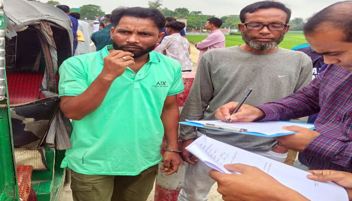 রাণীনগরে পর্যটন এলাকায় দুই মাদক সেবির কারাদন্ড