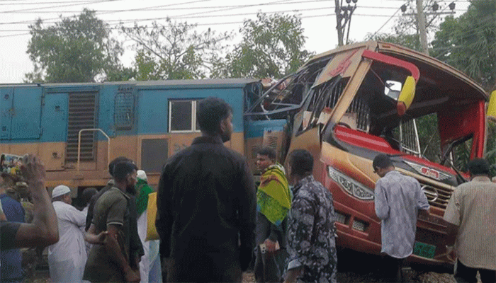 ঈদযাত্রায় ৩৭৭ দুর্ঘটনা, প্রাণহানি ৩৯৪