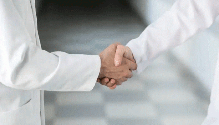 মুসাফাহার সময় যে দোয়া পড়লে গুনাহ মাফ হয়