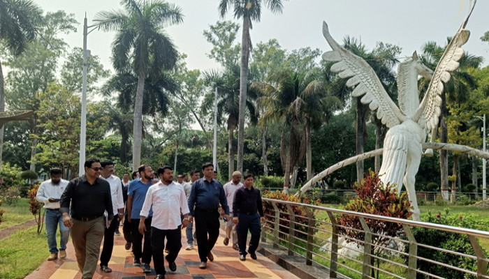 কেন্দ্রীয় উদ্যান-চিড়িয়াখানার উন্নয়ন কার্যক্রমে গতি আনতে নির্দেশনা রাসিক প্রশাসকের