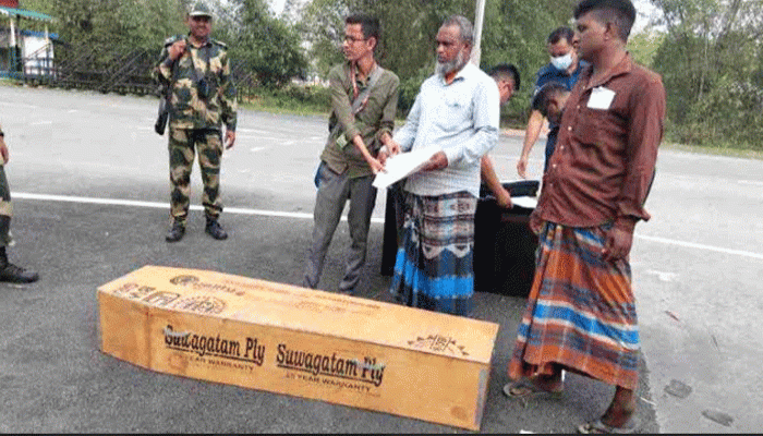 ১১ মাসের অপেক্ষার অবসান: সীমান্তে আটক আজিজুর ফিরলেন নিথর দেহ হয়ে