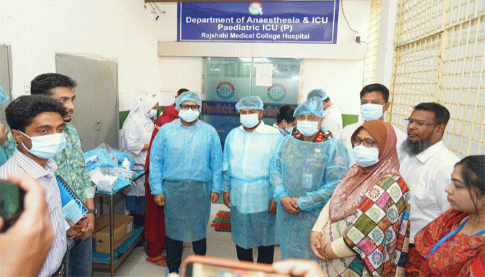 হাম রোগের চিকিৎসার সার্বিক পরিস্থিতির খোঁজখবর নিতে রামেক হাসপাতাল পরিদর্শনে রাসিক প্রশাসক
