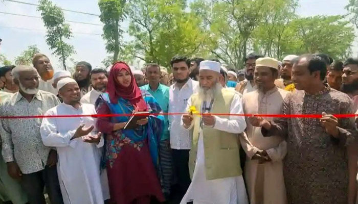 তানোরের লব্ব্যাতলা ব্রীজ উদ্বোধন করলেন মুজিবুর রহমান এমপি