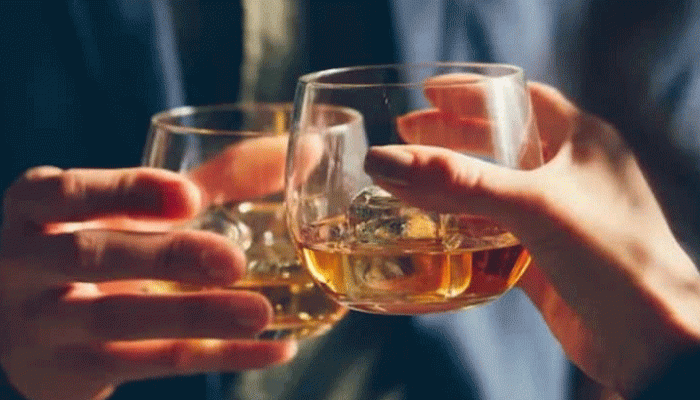 মদ্যপান করলেও শরীরের ক্ষতি হবে না! টিপস দিলেন খোদ চিকিৎসক