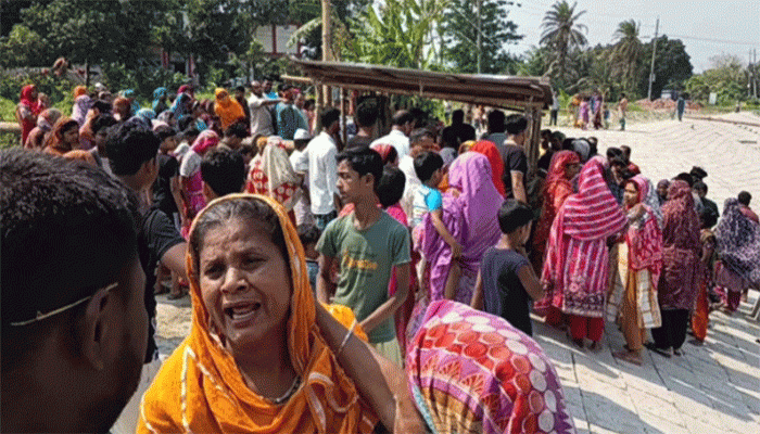 অরক্ষিত সেচ পাম্পে বোরখা পেঁচিয়ে নারীর মর্মান্তিক মৃত্যু