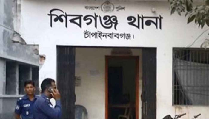 চাঁপাইনবাবগঞ্জে এর শিবগঞ্জে ট্রলি উল্টে ১ জন নিহত