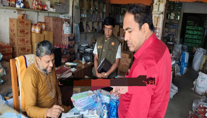 গোদাগাড়ীতে দুই প্রতিষ্ঠানকে ৩০ হাজার টাকা জরিমানা