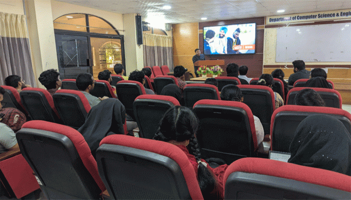 যুক্তরাজ্যে উচ্চশিক্ষা ও স্কলারশিপের সুযোগ নিয়ে রুয়েটে সেমিনার, নারীদের STEM-এ নতুন সম্ভাবনার সুযোগ