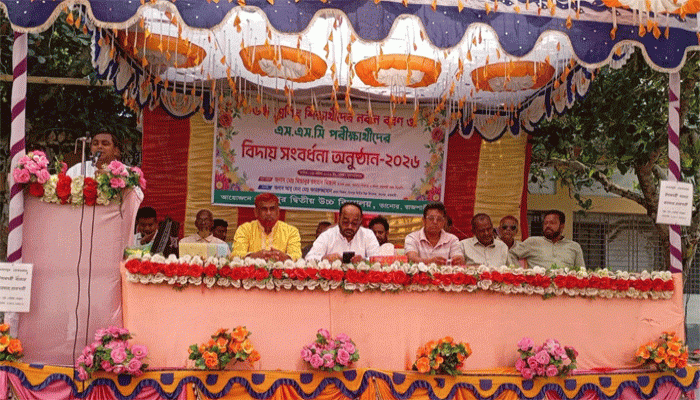 তানোরের চাঁদপুর স্কুলে বিদায় ও নবীন বরণ