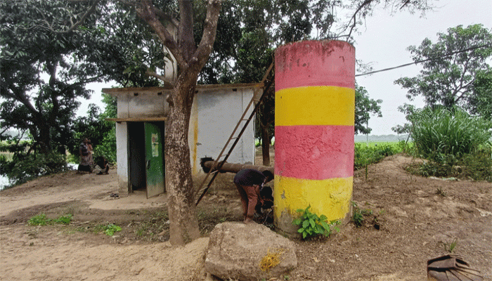 তানোরে গভীর নলকুপ জবরদখল