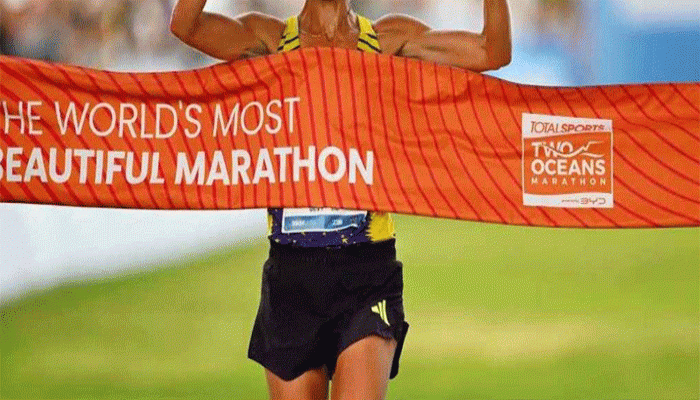 নারী সেজে ম্যারাথনে দৌড়ে ধরা ২ পুরুষ 