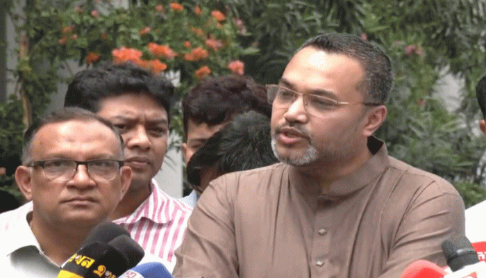 জুলাই মাস থেকে পাটের ব্যাগ ও স্কুল ড্রেস শিক্ষার্থীদের পৌঁছে দেয়া হবে: মাহদী আমিন