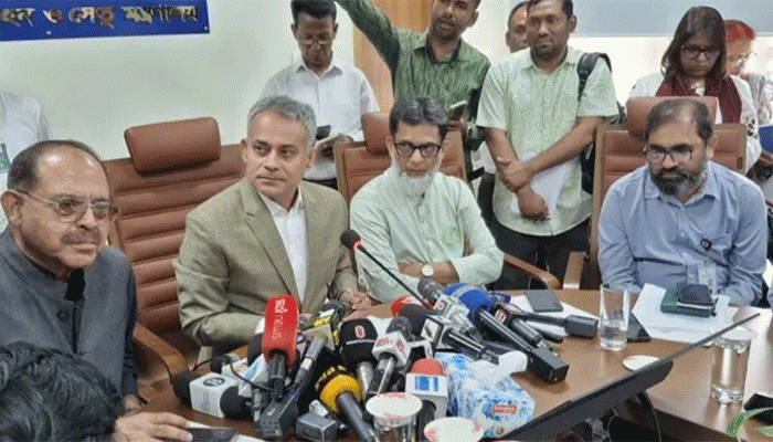 নতুন বাসভাড়া না মানলে কঠোর ব্যবস্থা: মন্ত্রী