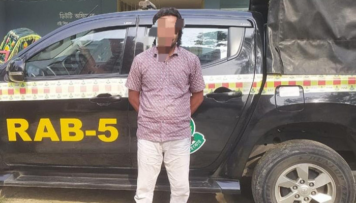 মোহনপুরে প্রতারণা মামলায় প্রধান আসামী আল আমীন গ্রেফতার