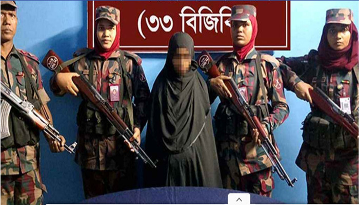 সাতক্ষীরা ৬৩ লাখ টাকার সোনাসহ নারী আটক