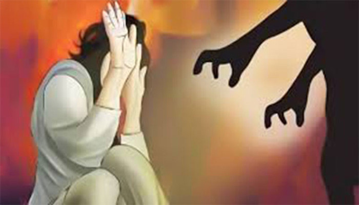 আদমদীঘিতে গৃহবধূকে আটকে রেখে গণধর্ষণের অভিযোগ, নারীসহ ৪ জন গ্রেফতার