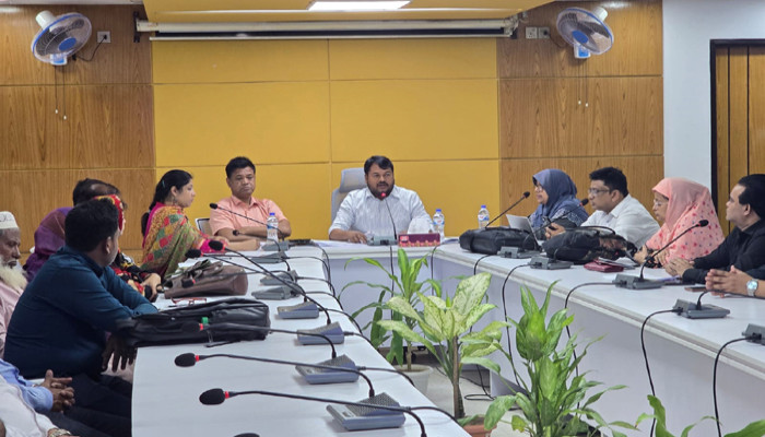 হাম-রুবেলা টিকাদান বাস্তবায়নে রাসিকের স্বাস্থ্য বিভাগের সুপারভাইজারদের সাথে মতবিনিময়