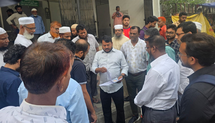 সোনাদিঘি জামে মসজিদের সম্প্রসারণ ও আধুনিকায়নের লক্ষ্যে পরিদর্শনে রাসিক প্রশাসক
