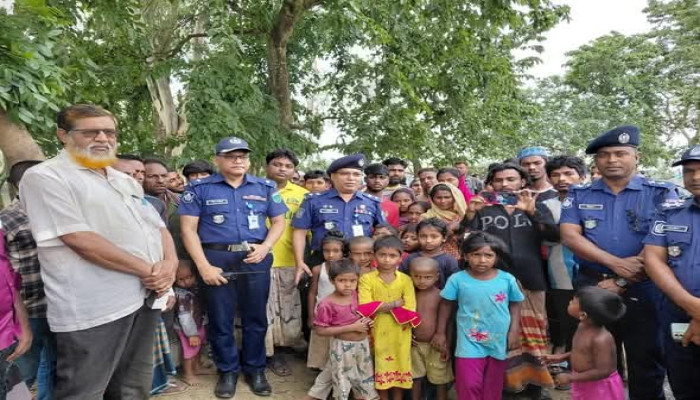 আত্রাইয়ে ঝড়ের তাণ্ডবে গাছচাপায় অন্তঃসত্ত্বার মৃত্যু, বেদে পল্লীতে ছুটে গেলেন এসপি তারিকুল ইসলাম