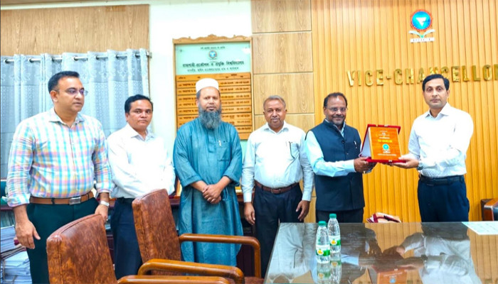 রুয়েট উপাচার্যের সাথে সৌজন্য সাক্ষাৎ করলেন ভারতের সহকারী হাইকমিশনার