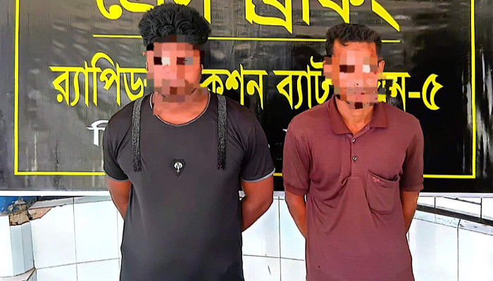 চাঁপাইনবাবগঞ্জে ৪ কেজি গাঁজাসহ দুই মাদক কারবারি আটক