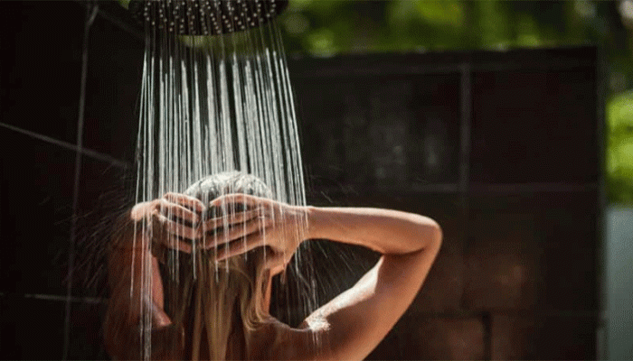 রোদে পুড়ে ফিরেই কি স্নান করছেন? অজান্তেই ডেকে আনছেন বিপদ