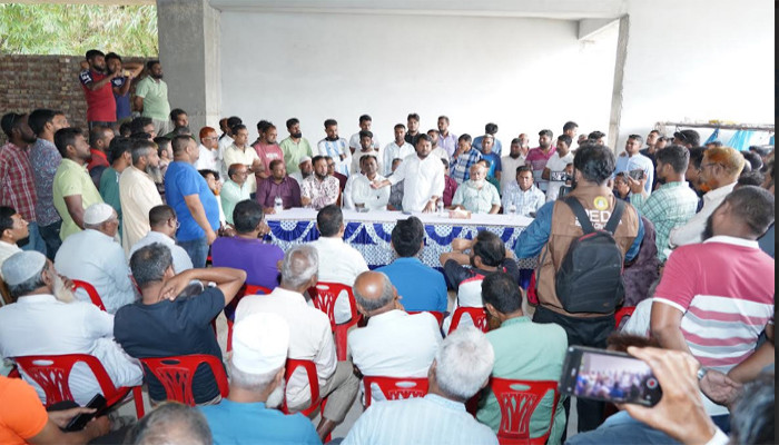 নির্মাণাধীন নওদাপাড়া কাঁচা বাজার মার্কেটসহ বিভিন্ন উন্নয়ন কাজ পরিদর্শনে রাসিক প্রশাসক